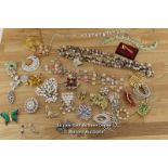 ASSORTED COSTUME JEWELLERY INCLUDING NECKLACES,EARRINGS, BROOCH'S, TIE CLIP AND HAT PIN