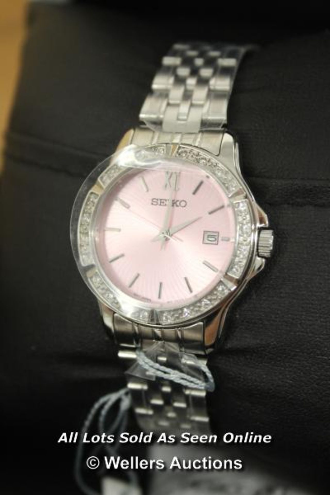 *SEIKO LADIES WATCH, QUARTZ MOVEMENT,BRUSHED AND POLISHED CASE AND BRACELET,PINK SUNBURST BATTON