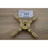 LARGE BRASS MECHANICAL,4 ARMED CLOCK KEY,SIZE 8,9,10,12