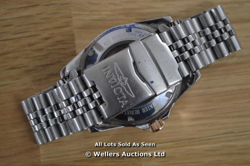 *GENTS INVICTA PRO DIVER WATCH, AUTOMATIC MOVEMENT,BRUSHED AND POLISHED STEEL CASE AND BRACELET,BLUE - Image 2 of 4