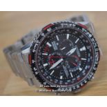 *GENTS CITIZEN RAF RED ARROWS ECO-DRIVE PERPETUAL CHRONOGRAPH, BLACK BATTON DIAL WITH RED ACCENTS,