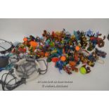 LARGE COLLECTION SKYLANDERS FIGURES AND BASES