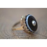 *VICTORIAN 9 CARAT YELLOW GOLD BULLSEYE AGATE PEARL RING [LQD215]