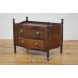 *MINIATURE MAHOGANY APPRENTICE PIECE / SALESMAN SAMPLE SMALL CHEST / 23 X 17.5 X 14CM [LQD215]