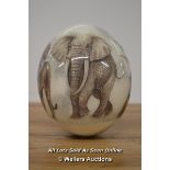 *DECORATED OSTRICH EGG WITH AFRICAN WILDLIFE [LQD215]