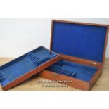 *EMPTY WOODEN POSS MAHOGANY CUTLERY BOX 41 X 25.5 X 8 CM [LQD215]