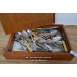*3KG OLD SILVER EPNS CUTLERY,SPOON,FORK,PART SETS IN CANTEEN BOX [LQD215]