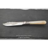 *STERLING SILVER MOTHER OF PEAR HANDLE BUTTER KNIFE LEVESLEY BROTHER 1893 [LQD214]