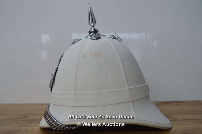 *VINTAGE BRITISH POLICE PARADE HELMET WITH BADGE - SURREY CONSTABULARY WITH WELSH EMBLEM [LQD214] - Image 4 of 4
