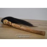 *AFRICAN LEGA TRIBE TRIBAL BONE ANIMAL HAIR FLY SWAT [LQD215]