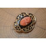 *VICTORIAN ROLLED GOLD CORAL JET BROOCH PIN - 16.4 GRAMS [LQD215]