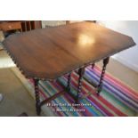 OAK DROP LEAF DINING TABLE ON BARLEY TWIST LEGS, 105CM X 150 X 73CM (OPENED)