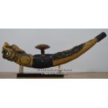 *ANTIQUE HAND CARVED CHINESE CEREMONIAL DRAGON OPIUM PIPE WITH STAND, 46CM LONG [LQD215]