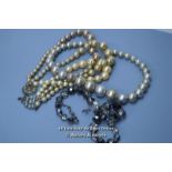 *LADIES CHUNKY ROUND BEAD & PEARL STYLE NECKLACES X 3 [LQD215]