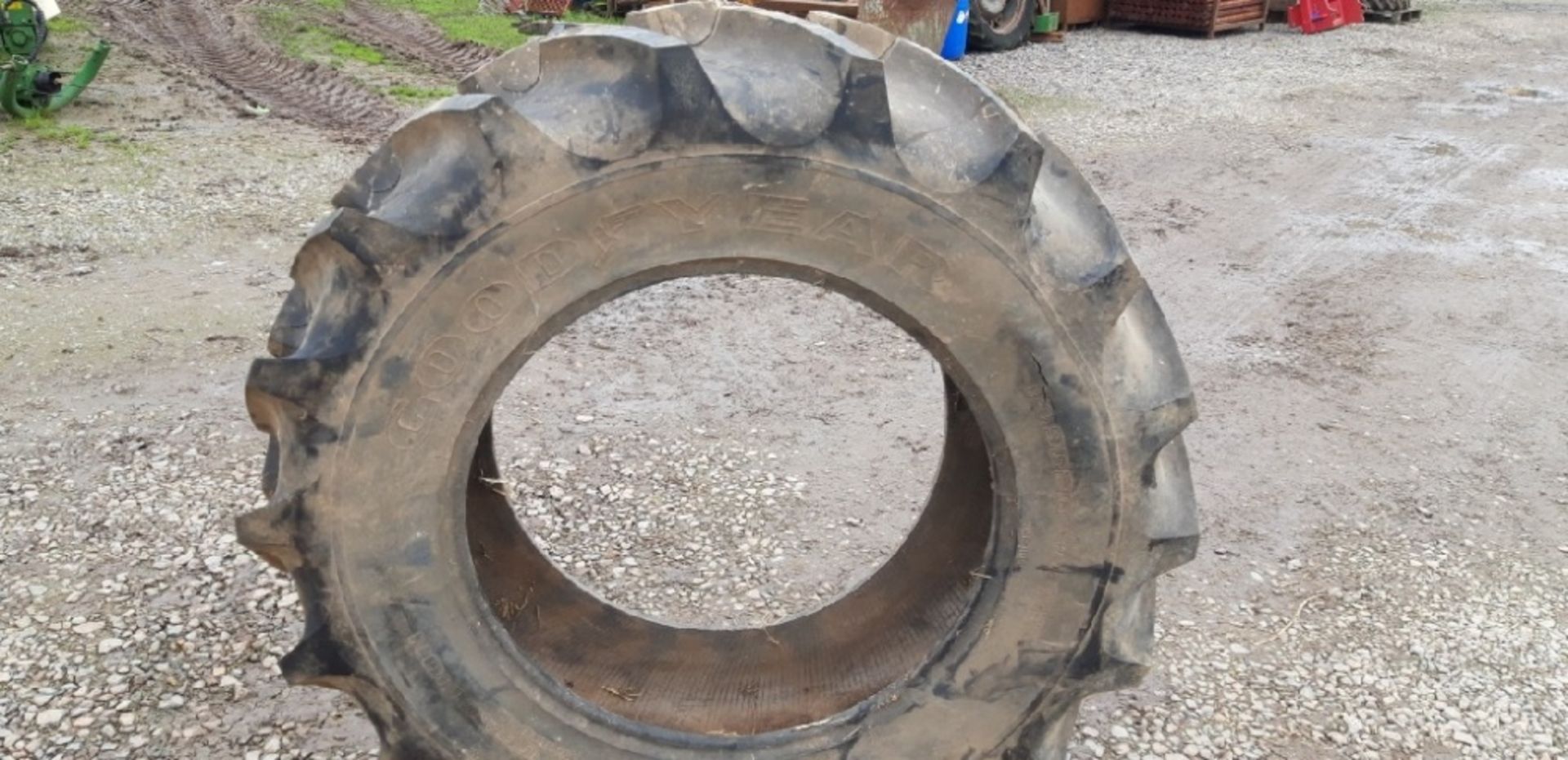 GOOD YEAR 14.9 R28 TYRE - Image 2 of 4