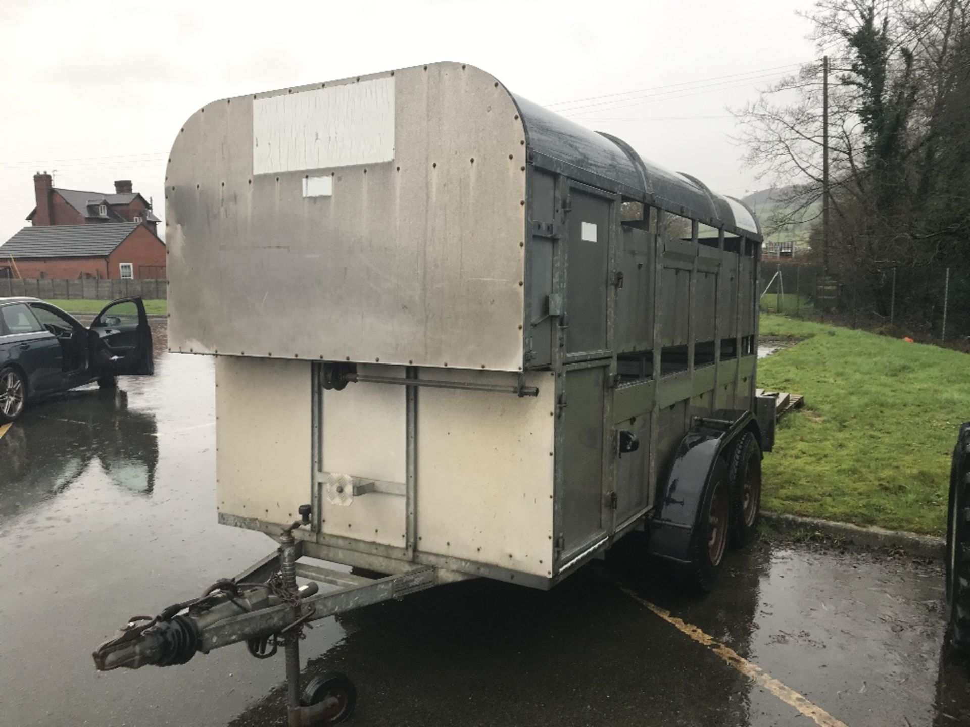 CATTLE TRAILER