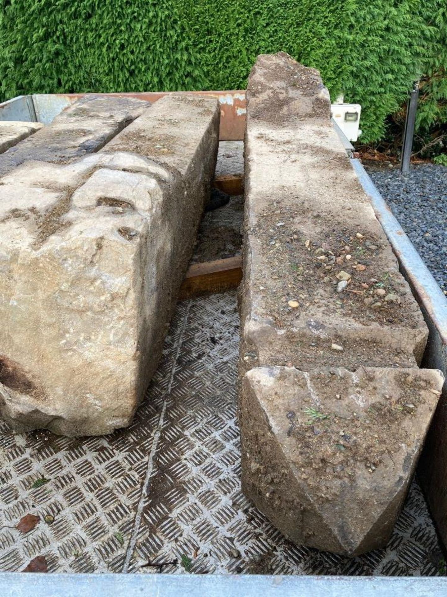 SET OF STONE GATE POSTS - Image 2 of 5
