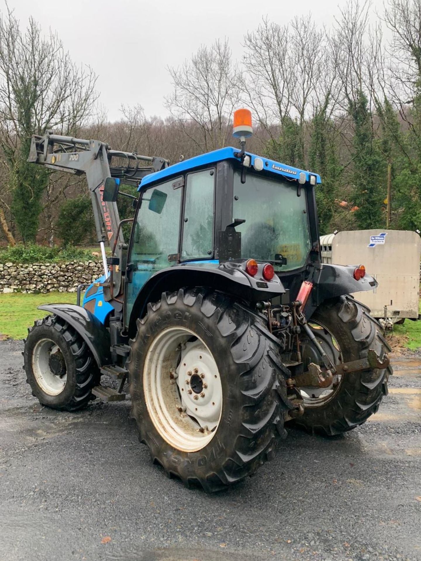 2000 LANDINI GHIBLI TRACTOR WITH LOADER . 5400 HOURS - Image 9 of 10