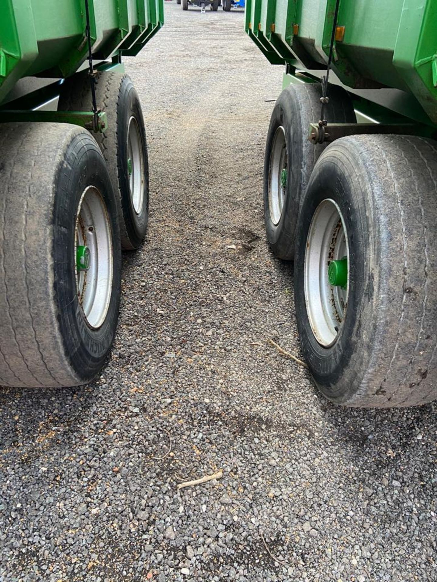 12 TON AW GRAIN/SILAGE TRAILER - Image 8 of 8