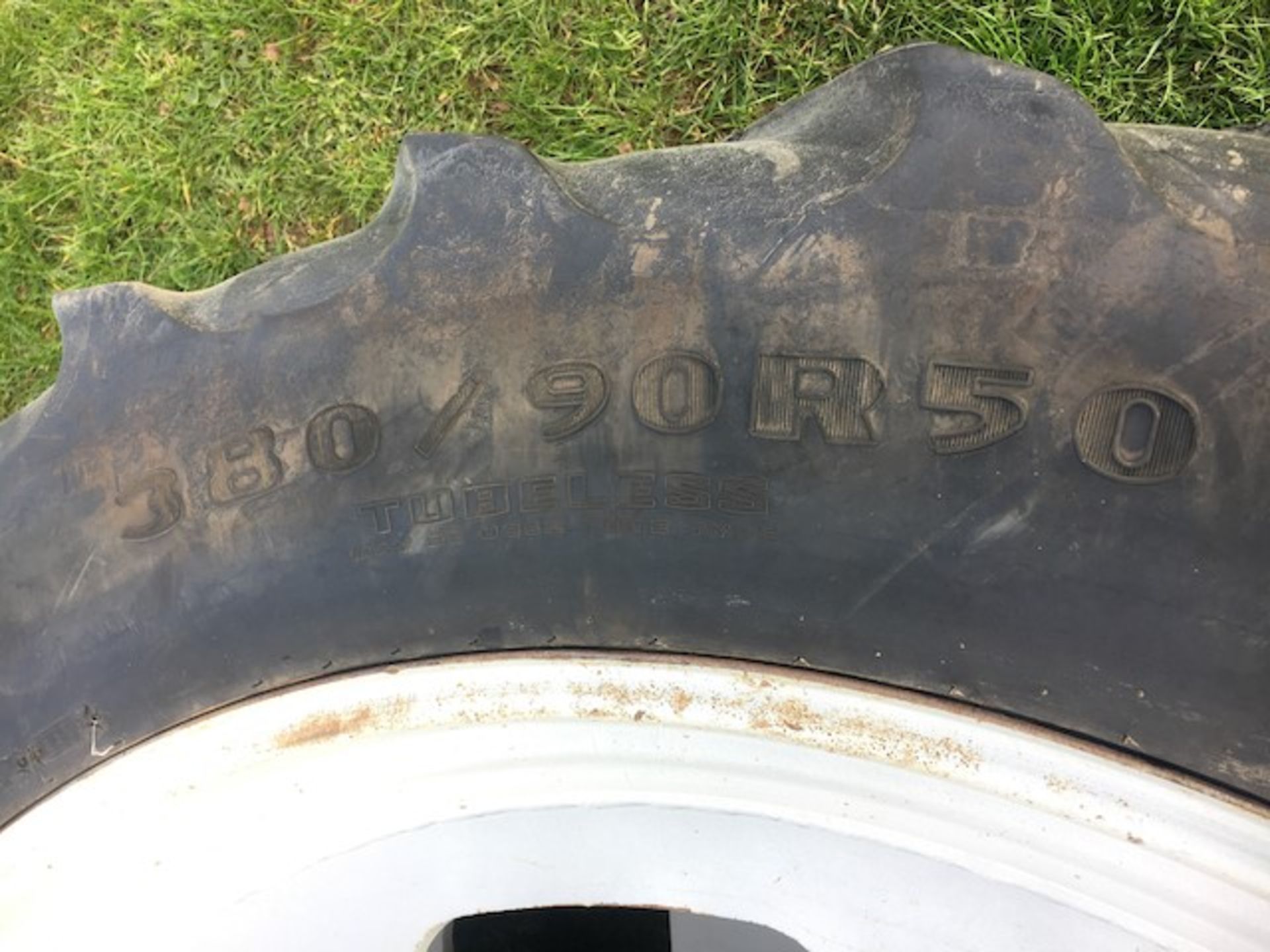 ROW CROP WHEELS - Image 2 of 5