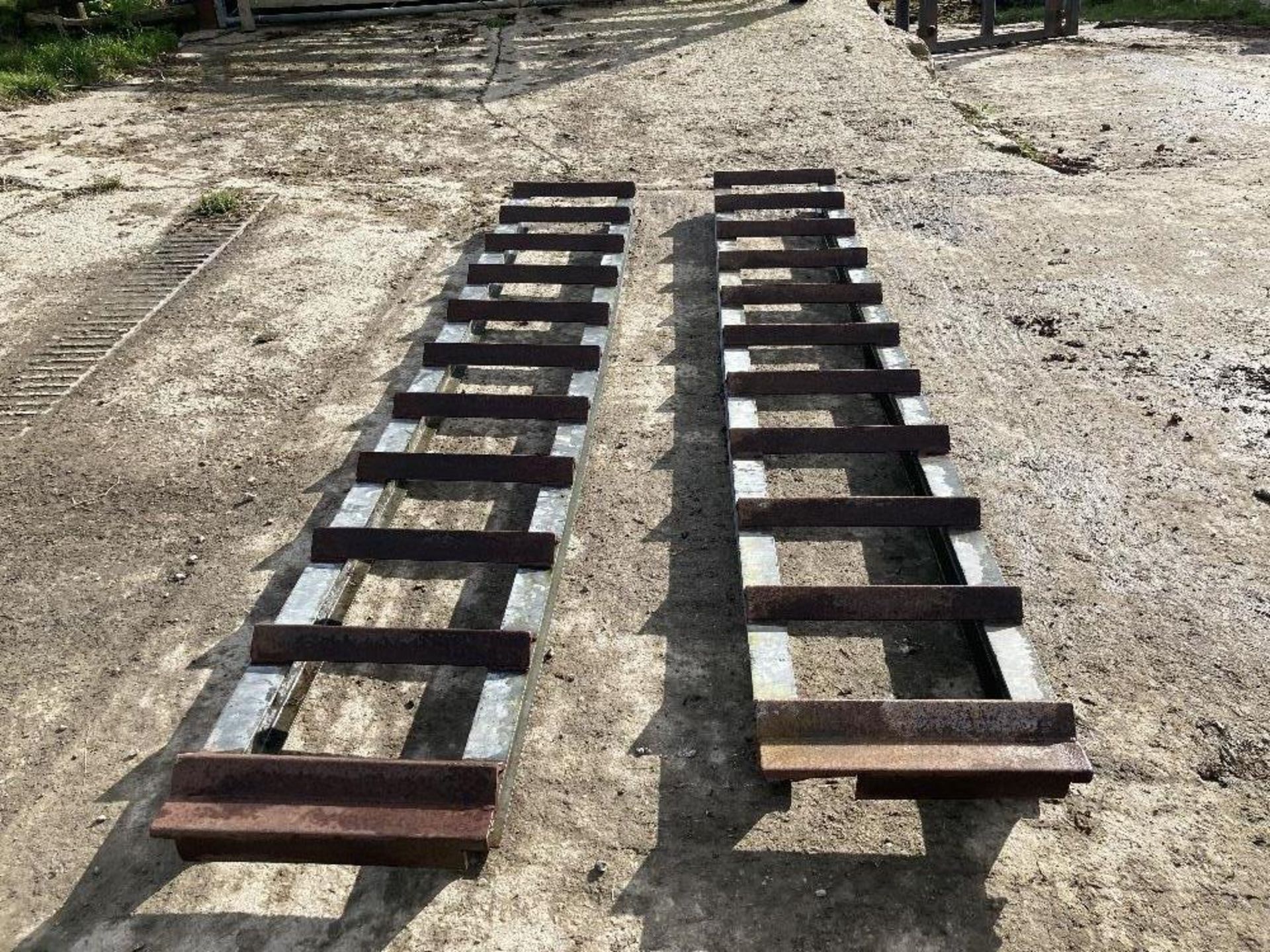 HEAVY DUTY LOADING RAMPS 10'LONG X 18 "