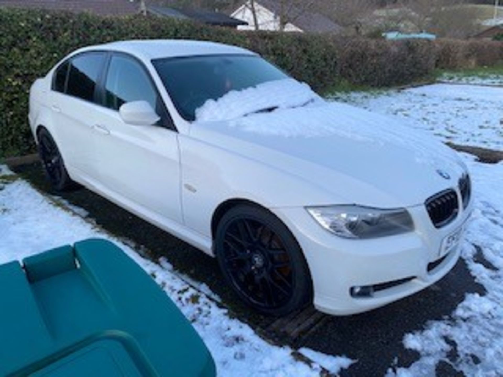 BMW 318I 2L PETROL (2010)