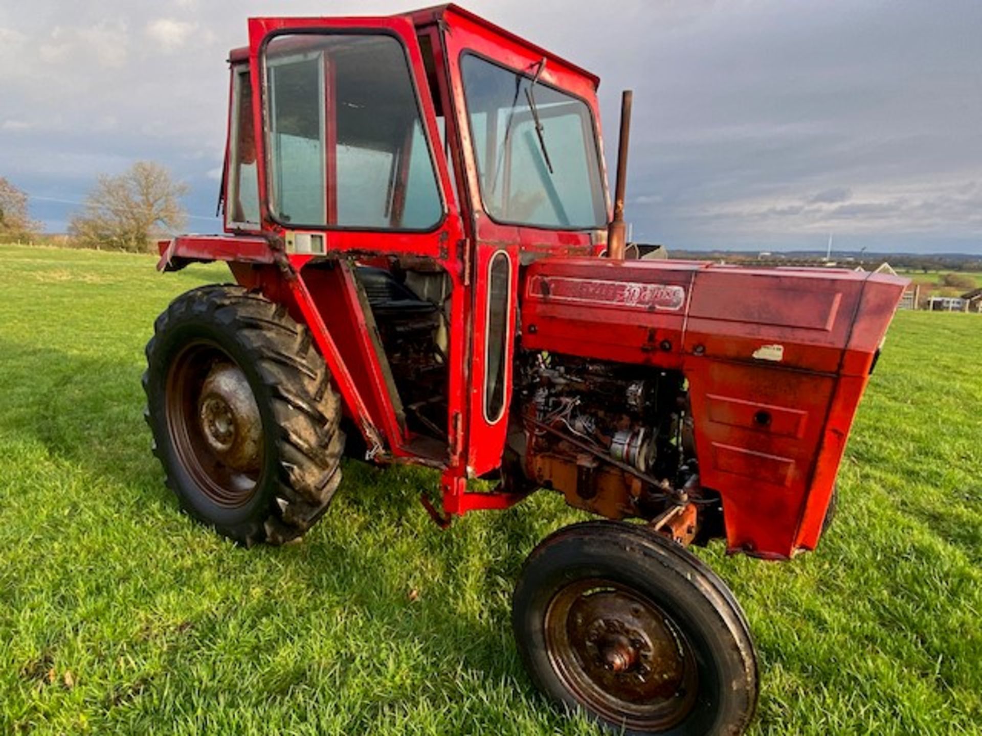 IMT 550 TRACTOR - Image 4 of 6