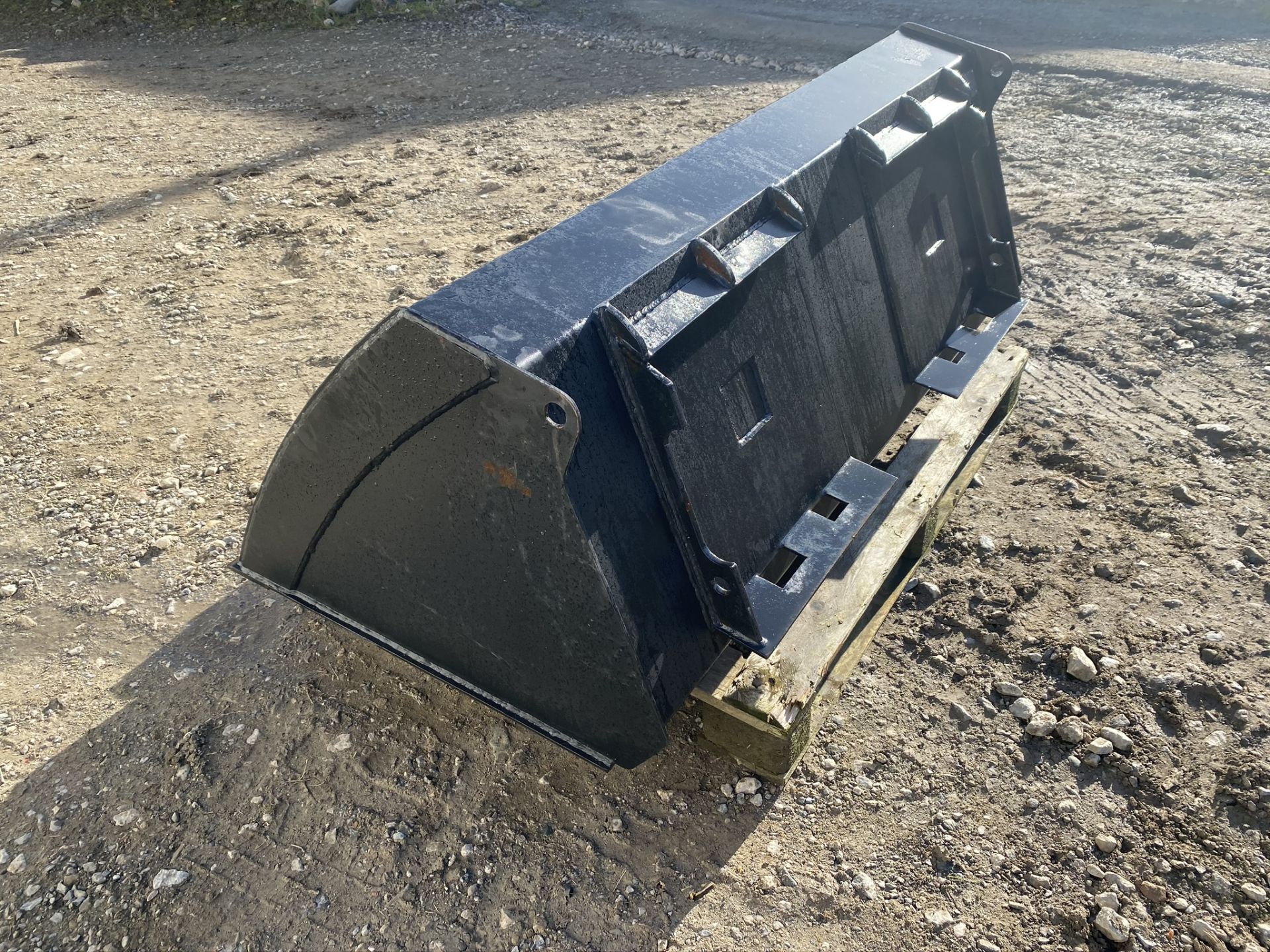 SKID STEER BUCKET - Image 5 of 5