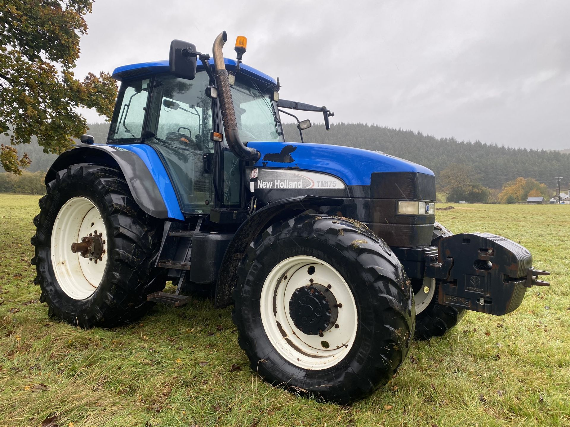 NEW HOLLAND TM175 TRACTOR - Image 7 of 11