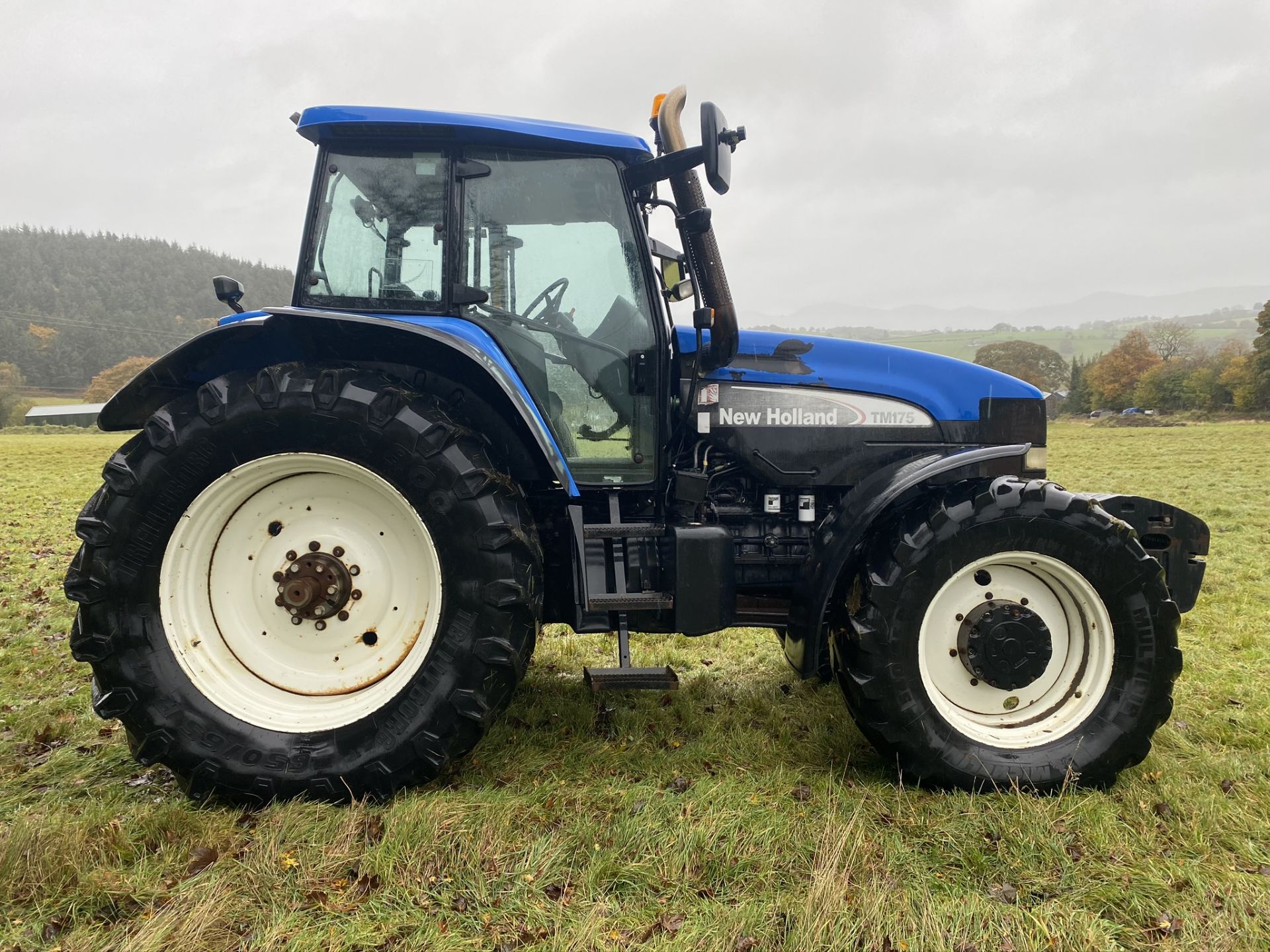 NEW HOLLAND TM175 TRACTOR - Image 6 of 11