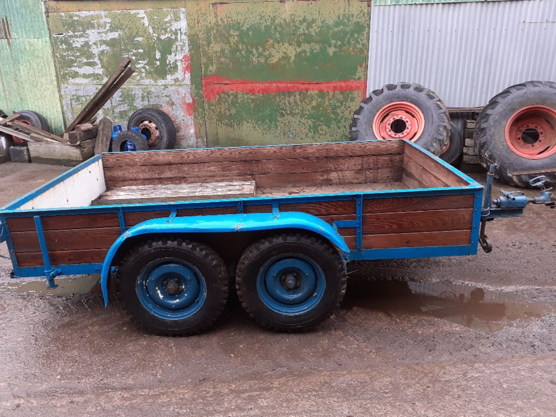 TANDEM TRAILER 10' X 6' C/W CLAMPS
