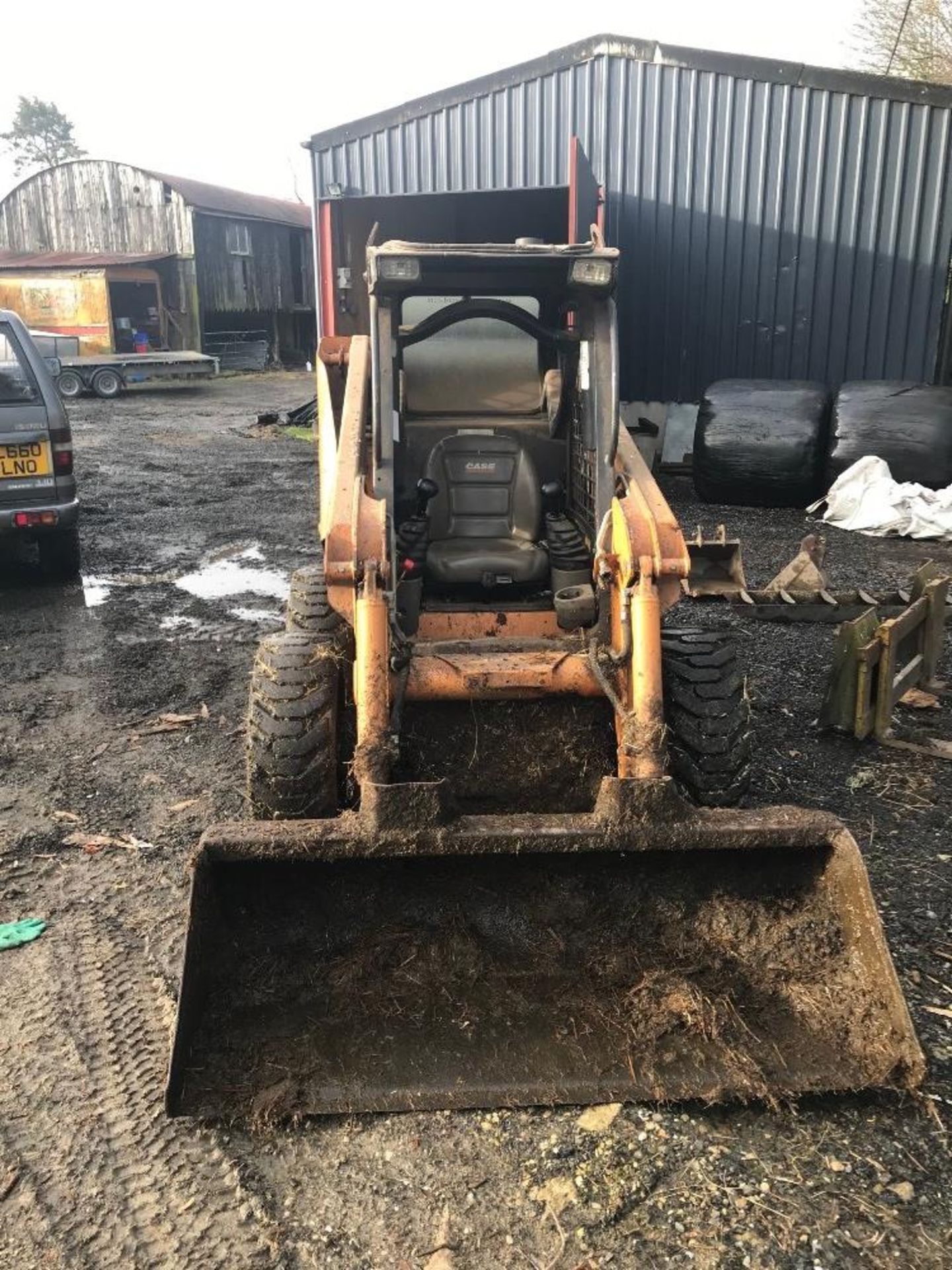 2010 CASE 430 SERIES 3 SKID STEER LOADER - Image 2 of 3