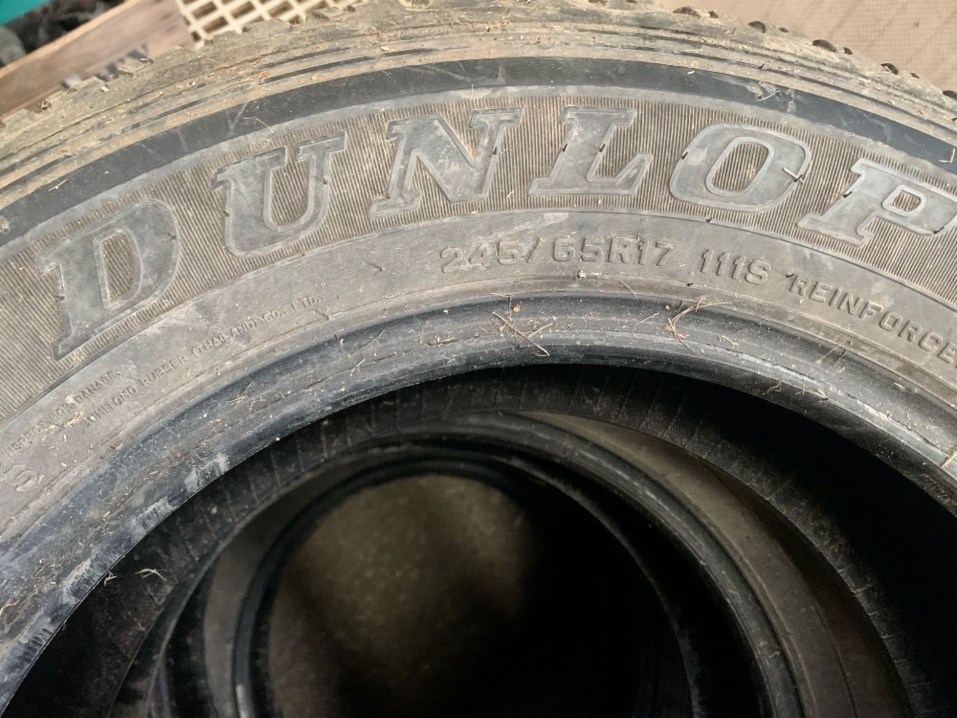 4x DUNLOP AT20 4x4 TYRES PART WORN - Image 3 of 4