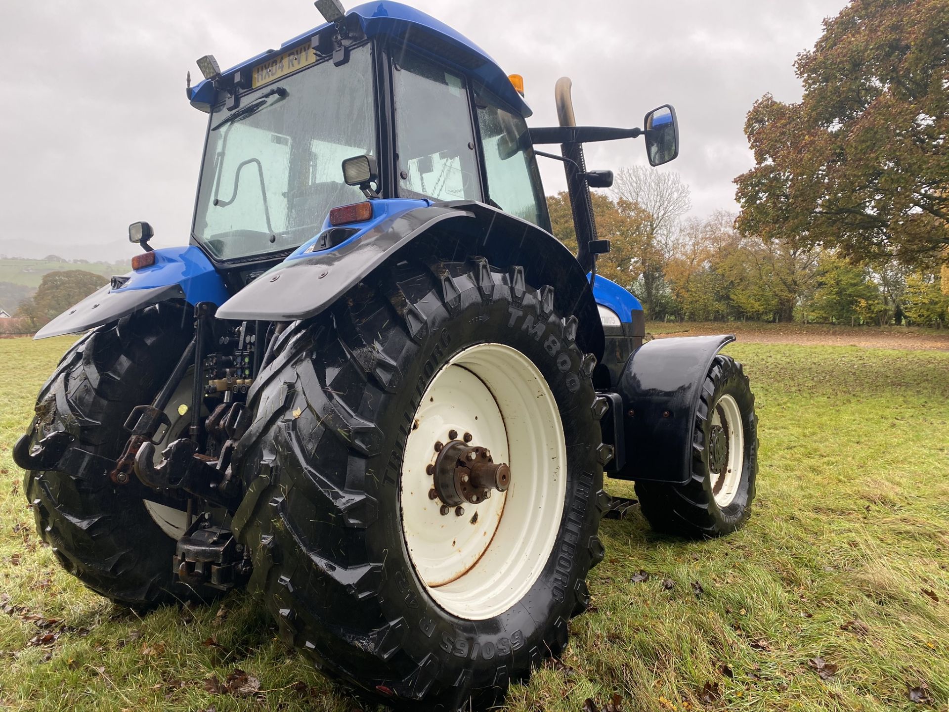 NEW HOLLAND TM175 TRACTOR - Image 5 of 11