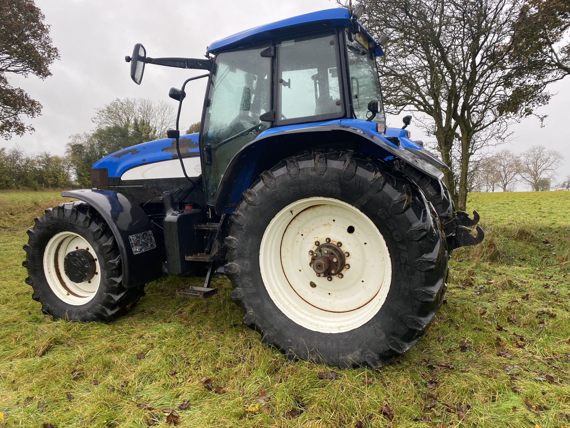 NEW HOLLAND TM175 TRACTOR - Image 3 of 11