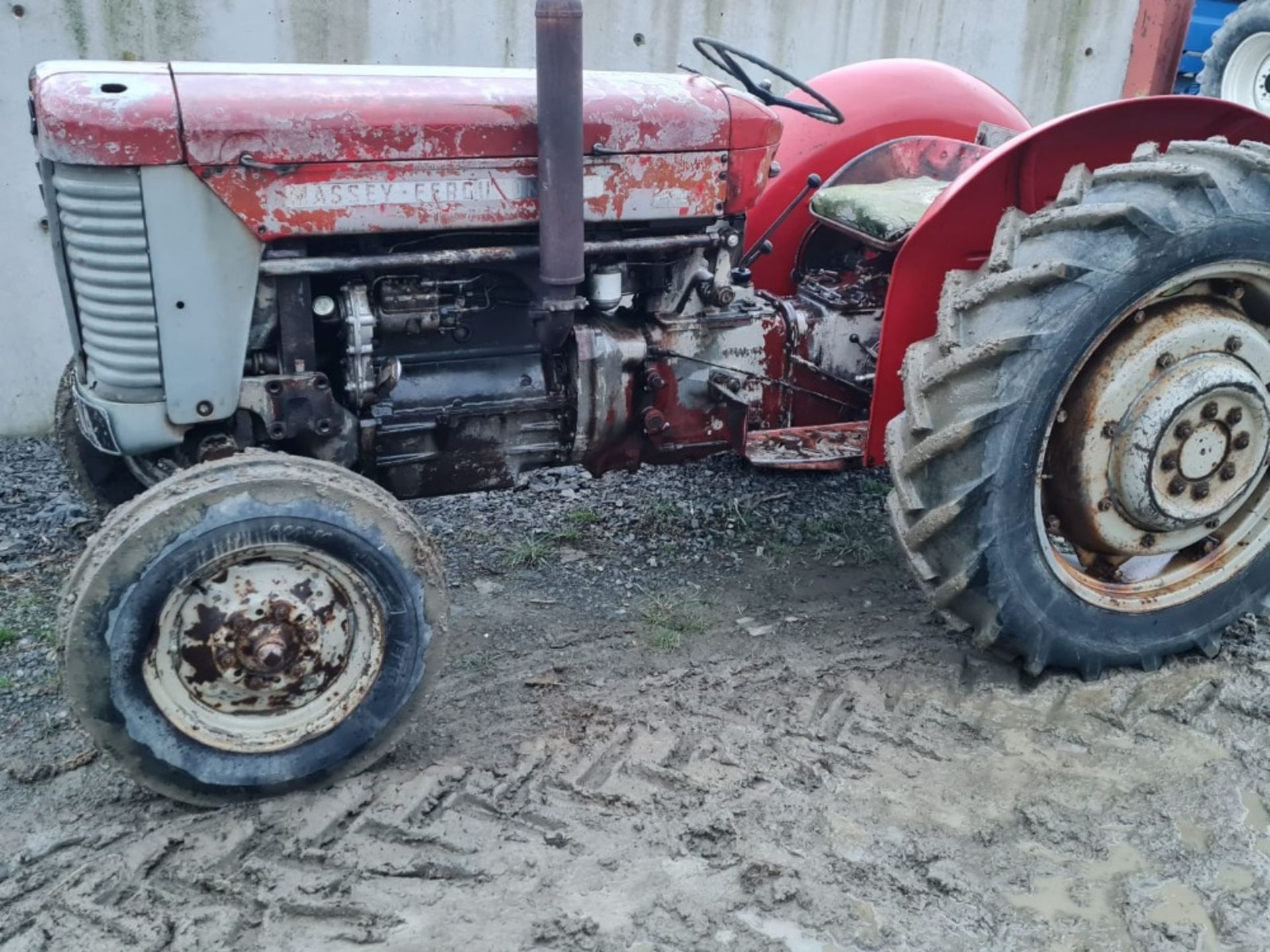 MASSEY FERGUSON 65 TRACTOR