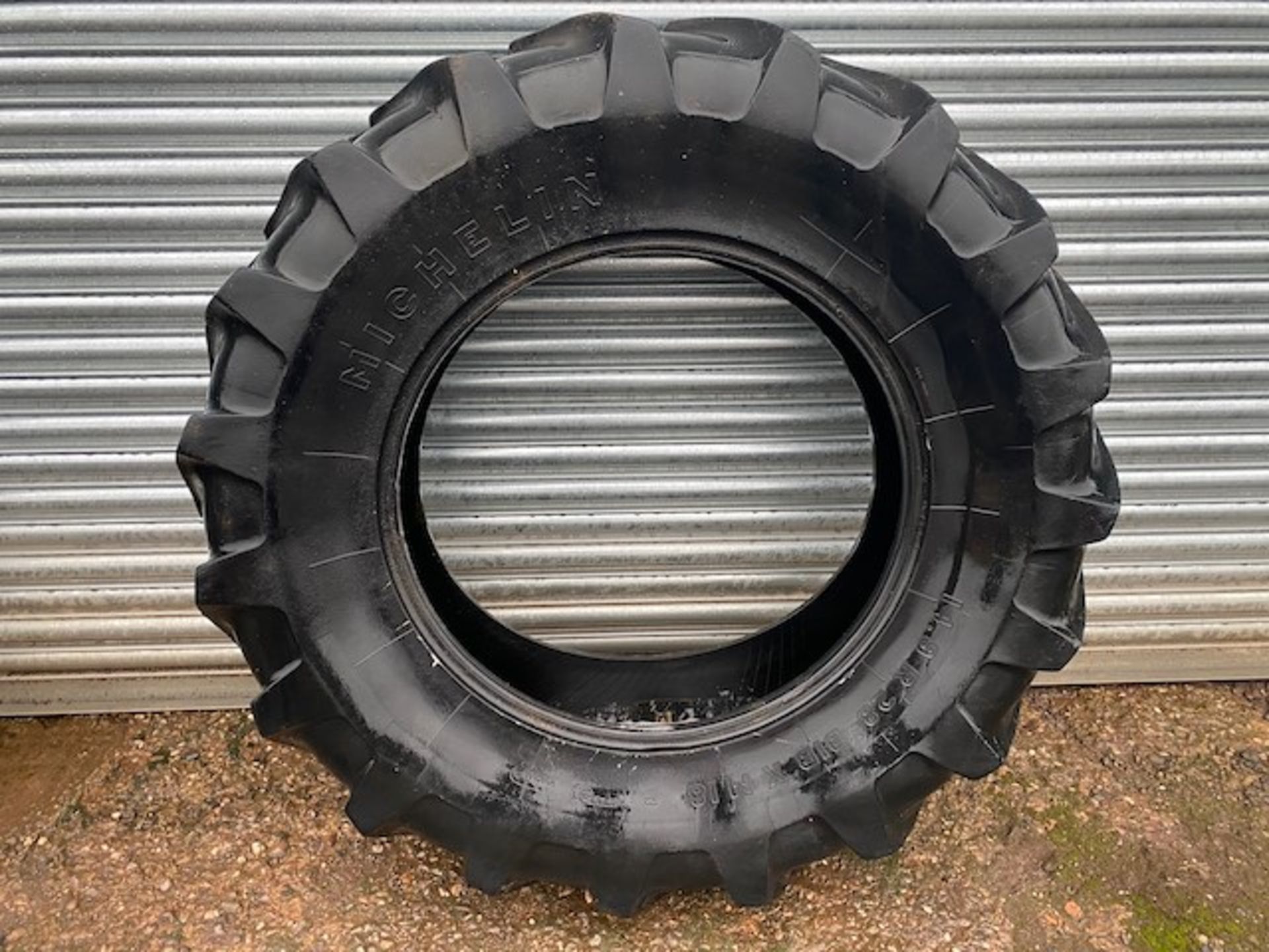 Mitchelin 14.9 R 28 Tyre