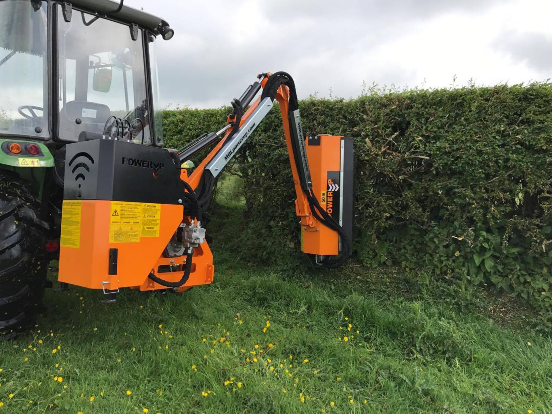 POWER UP A80 HEDGE CUTTER - Image 6 of 7