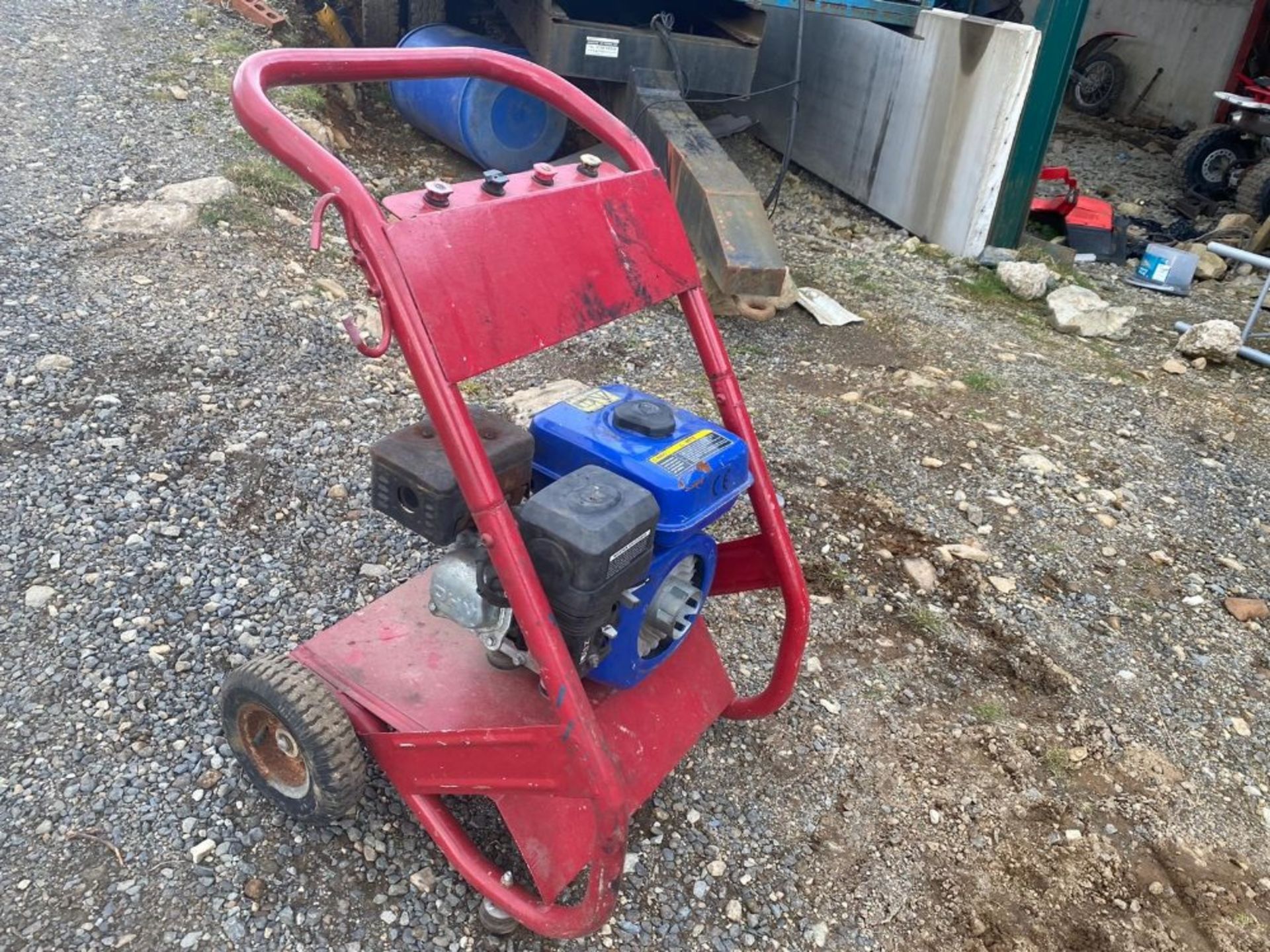 Portable pressure washer - Image 2 of 2