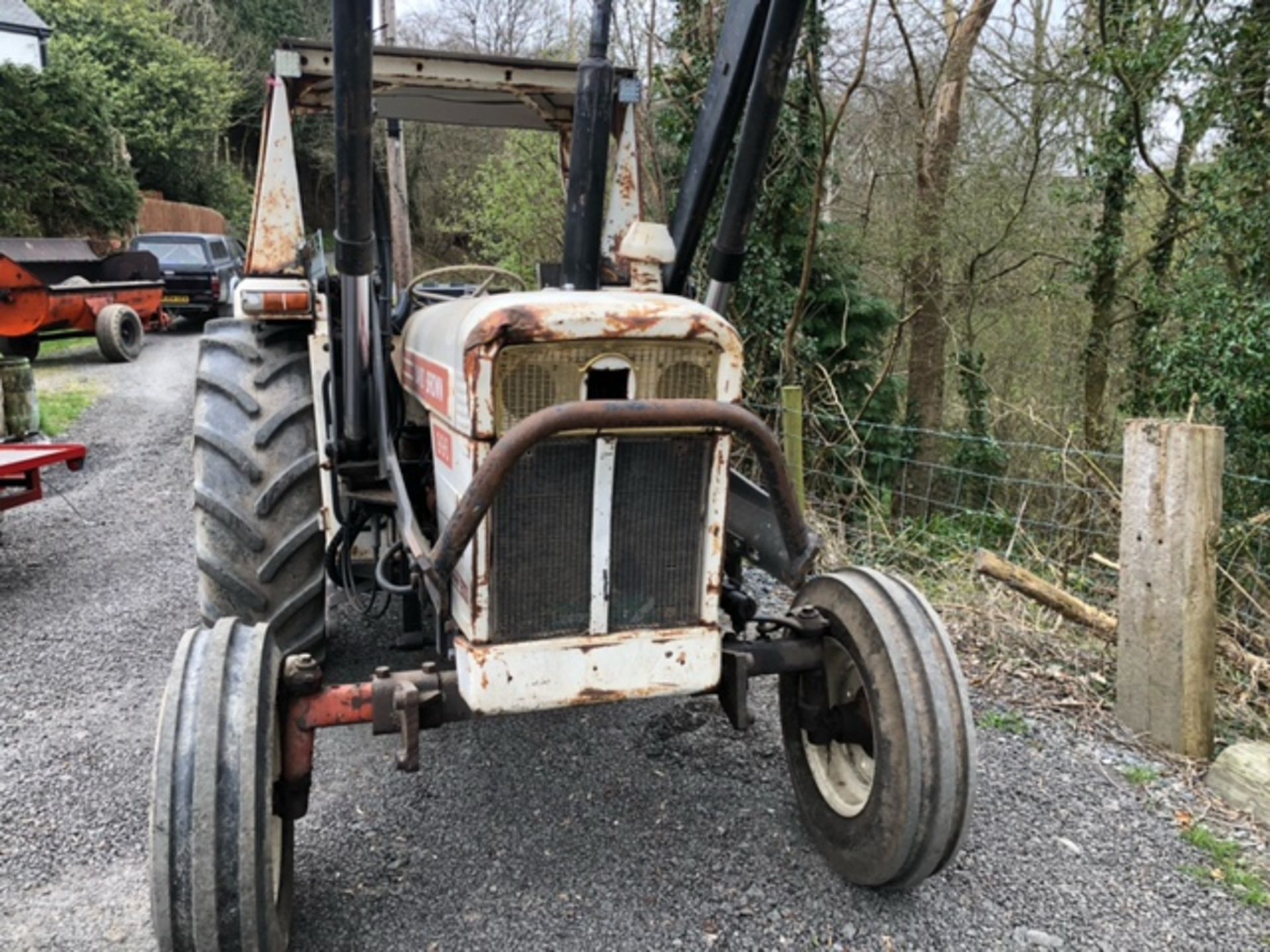 DAVID BROWN 996 WITH QUICKE LOADER