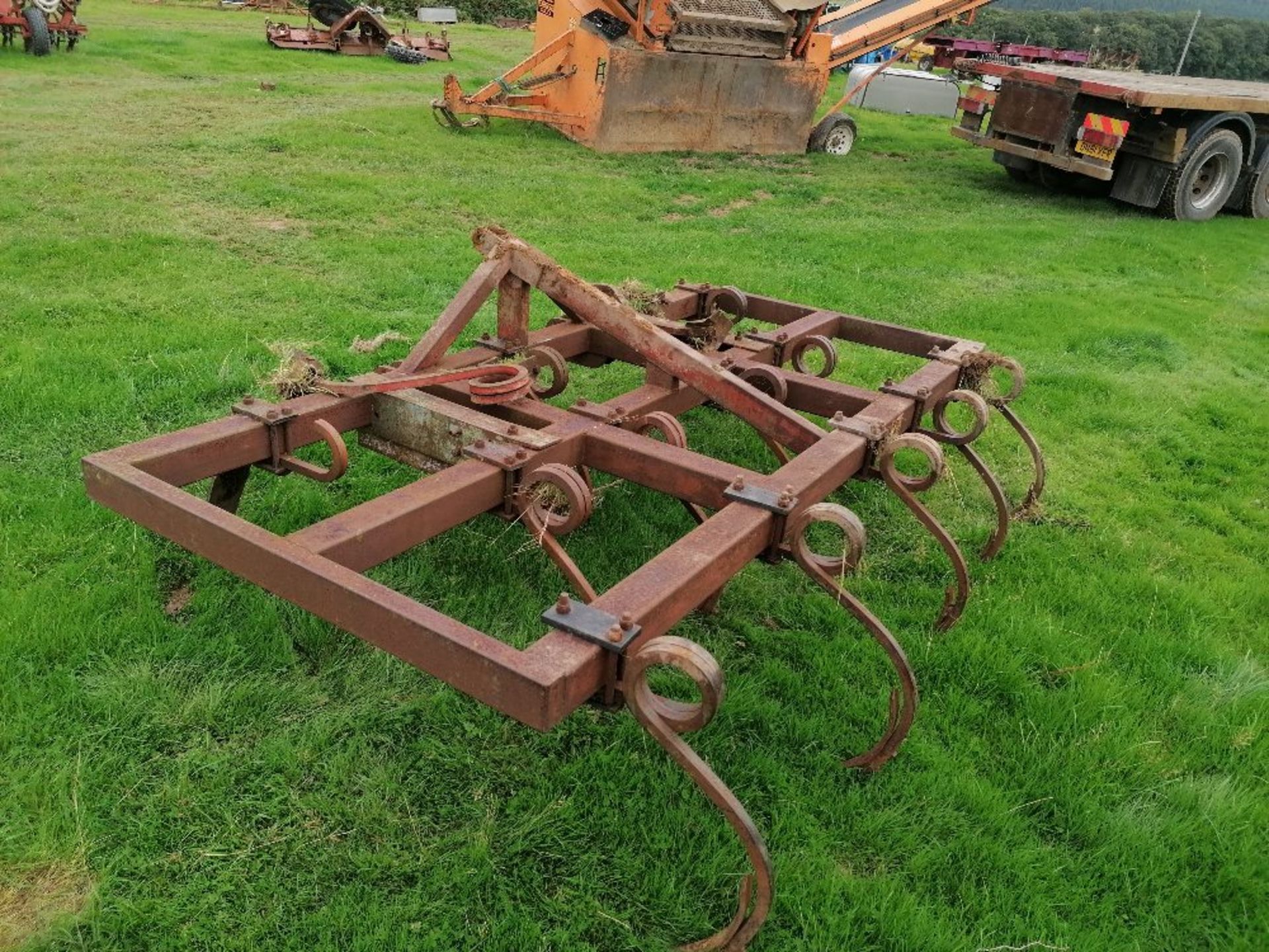 SPRINGTINE CULTIVATOR