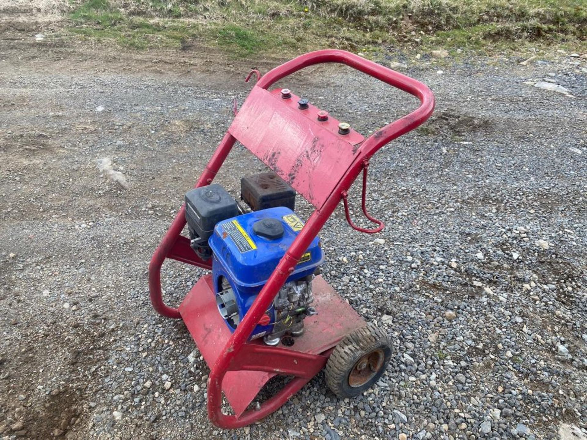 Portable pressure washer