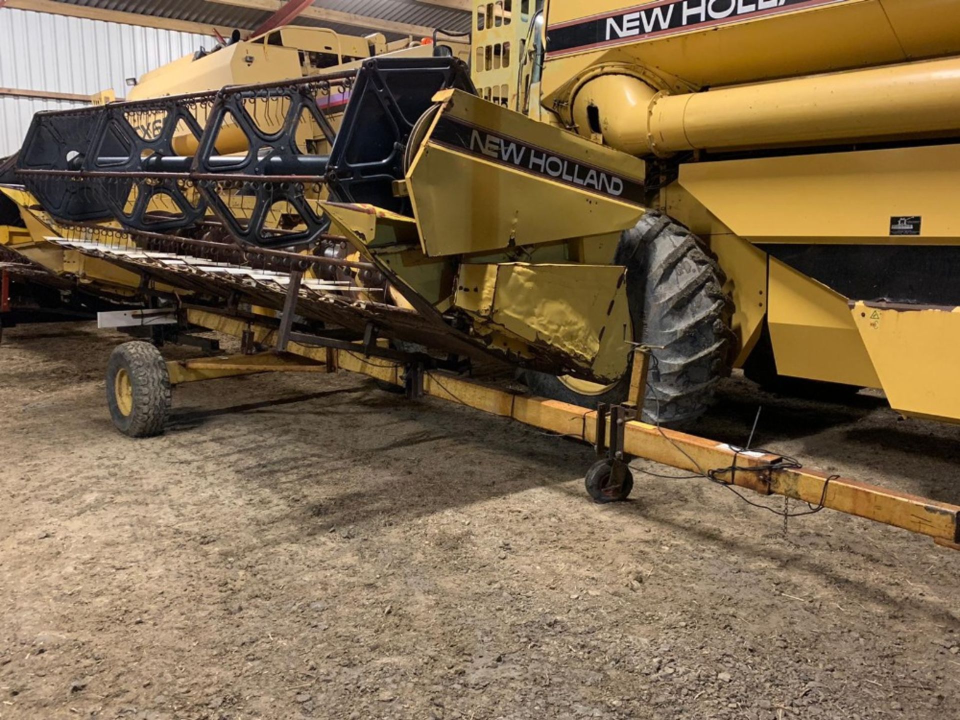 NEW HOLLAND TX 64 COMBINE - Image 2 of 11