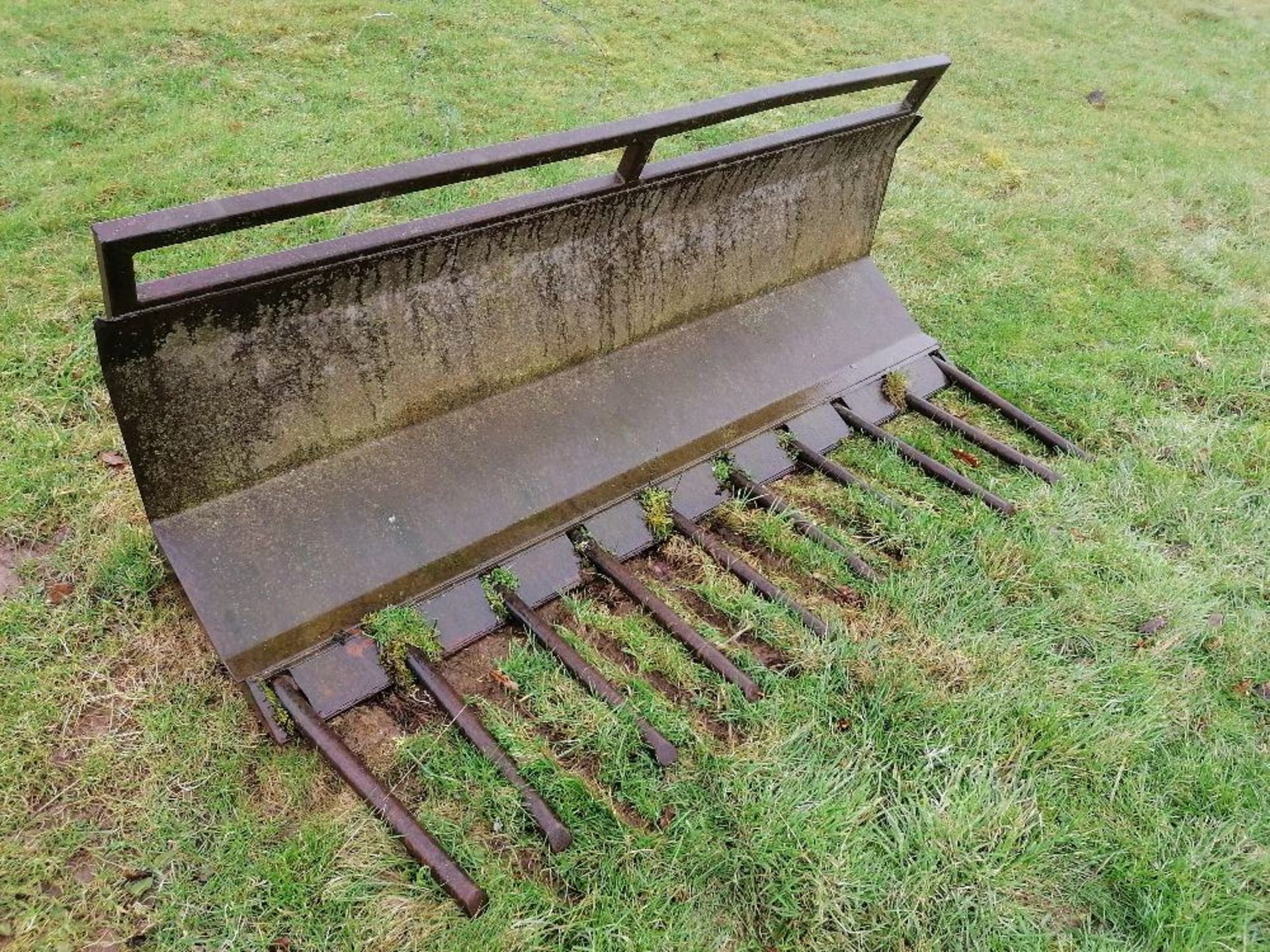 SUTTON MUCK FORK WITH QUICKE BRACKETS