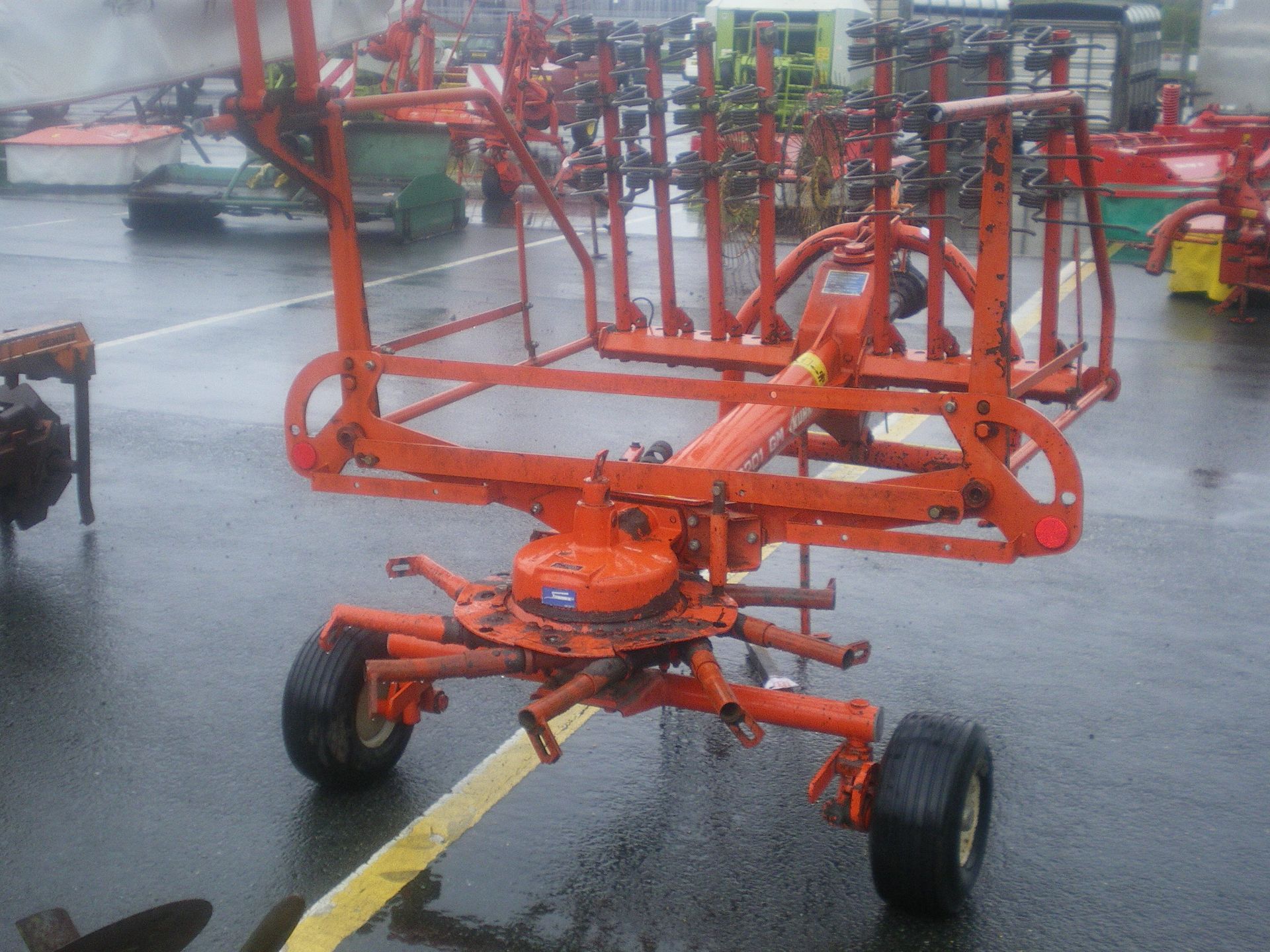 KUHN GD 3201 SINGLE ROTA RAKE - Image 2 of 2