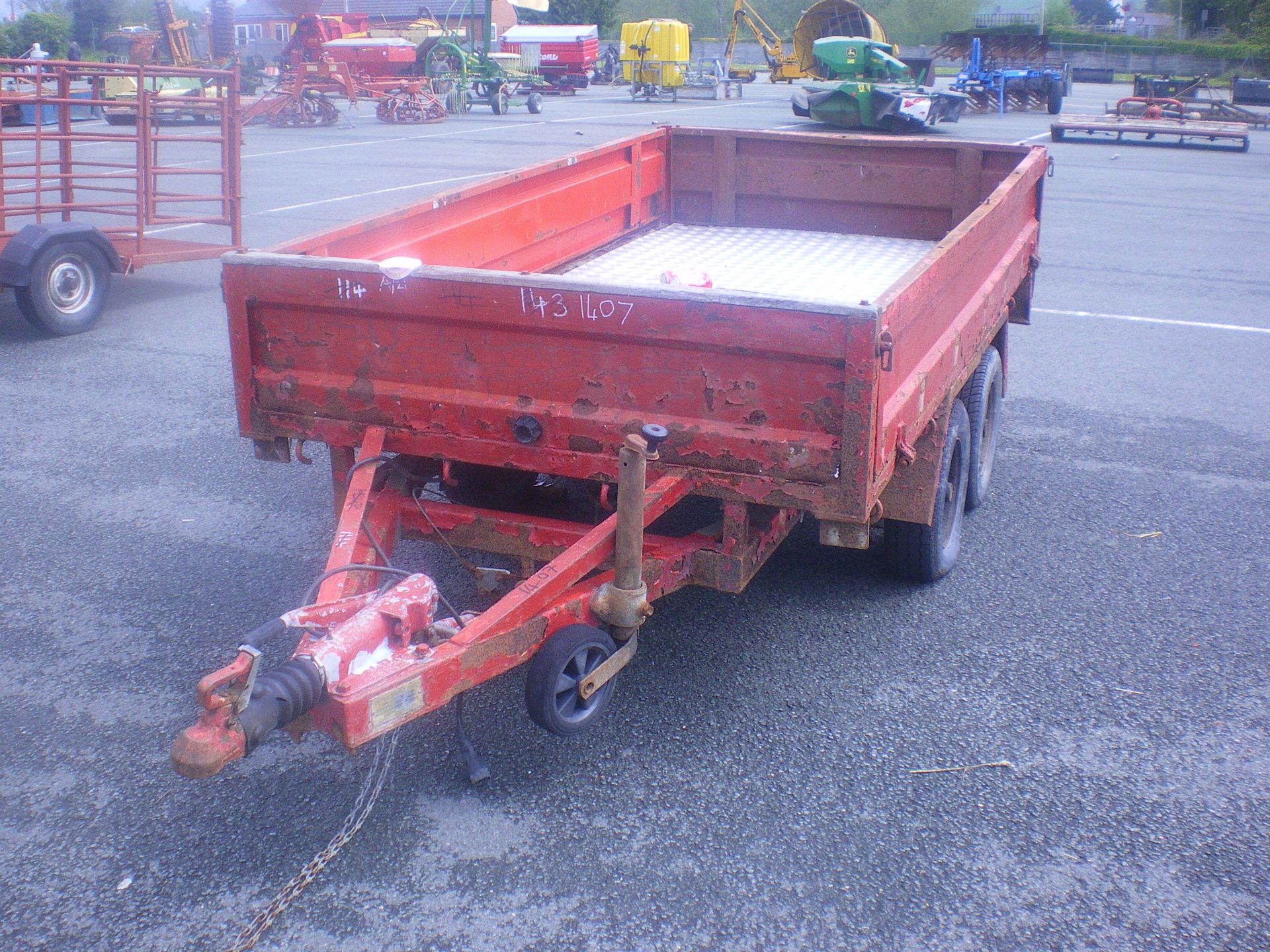 SMALL RED TRAILER