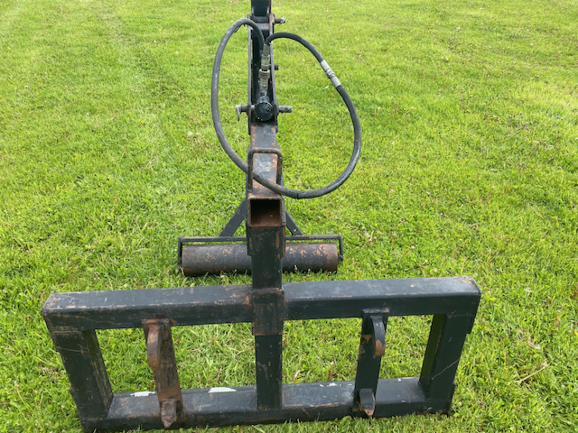 ROUND OR SQUARE WRAPPED BALE HANDLER - Image 4 of 5