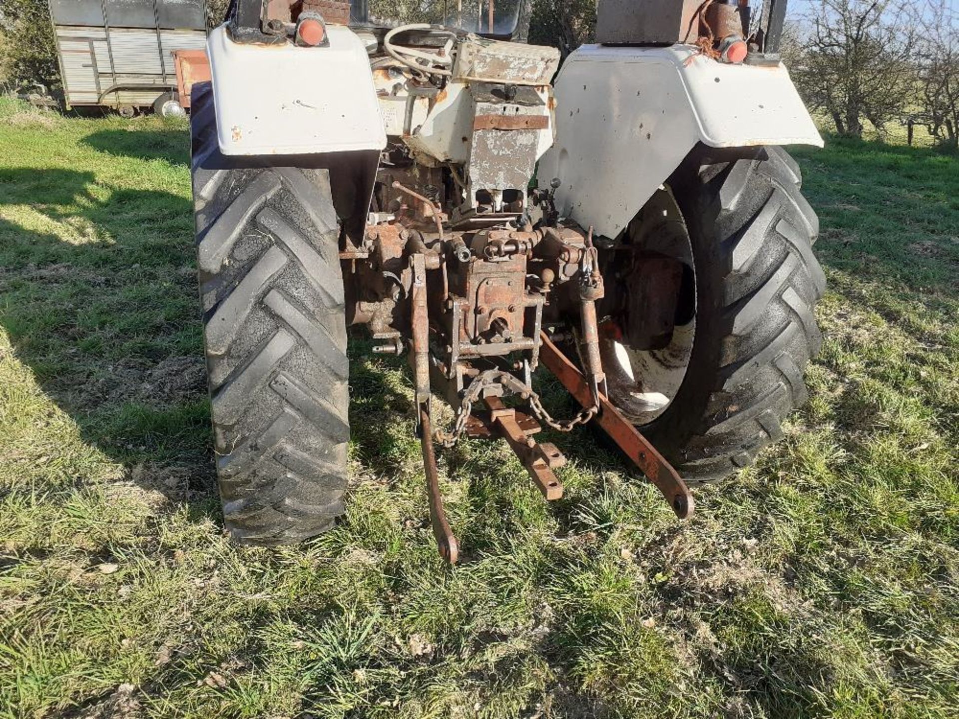 DAVID BROWN 995 TRACTOR - Image 3 of 5