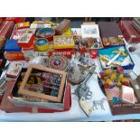 COLLECTION OF TOYS & GAMES