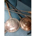 2 COPPER WARMING PANS, COACH HORNS